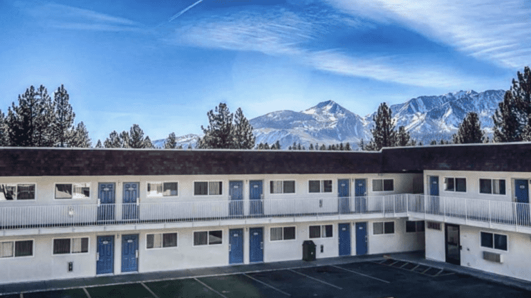 Motel 6 Mammoth Lakes