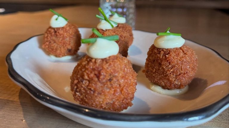 The Q Restaurant & Bar