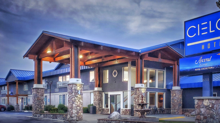 Cielo Hotel Bishop-Mammoth